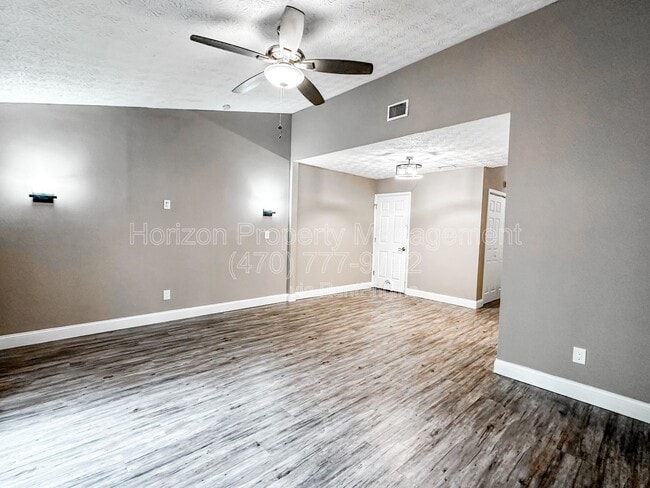 Photo - 233 Goshen Ln