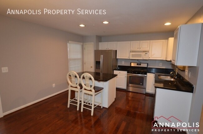 Photo - 546 Francis Nicholson Way