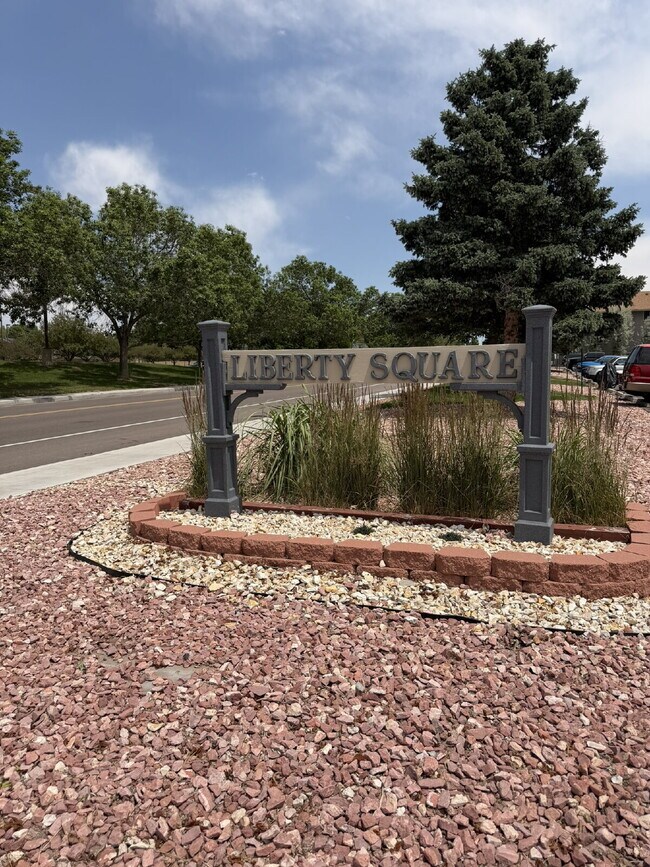 Photo - Updated & Clean 2BR Condo - Utilities Included - Laundry, Parking & Pool Unit Apt 91