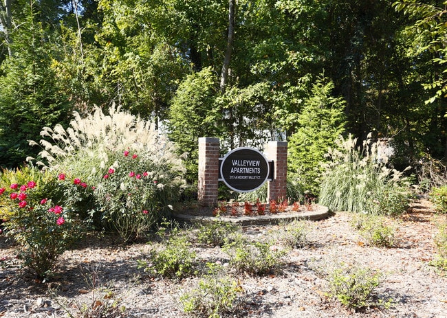 Valleyview Apartments - Valleyview Apartments