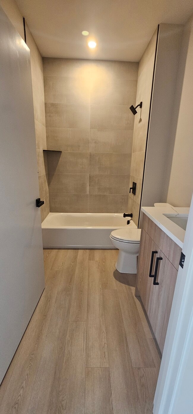 Photo - 160 Washington St