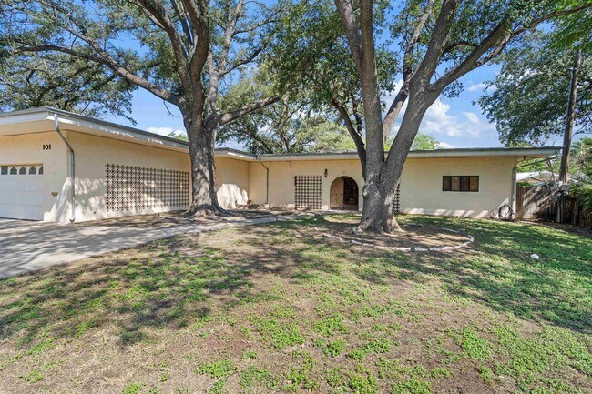 101 Sultenfuss Ave