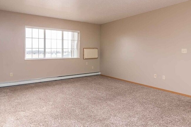 Photo - EAST WOODS APARTMENTS