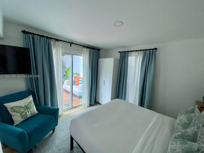 Photo - 1121 NE 1st Ave.