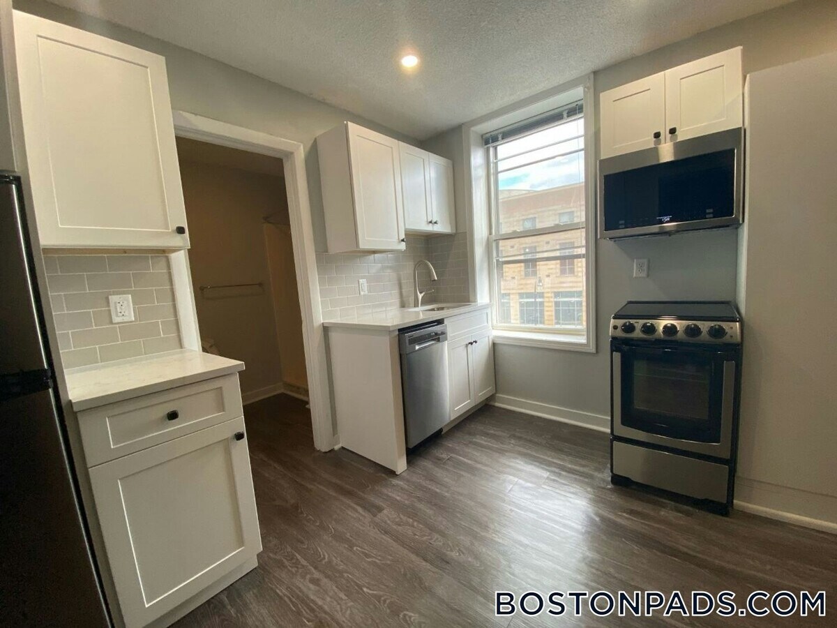 Photo - 76 Franklin St Apartment Unit 13