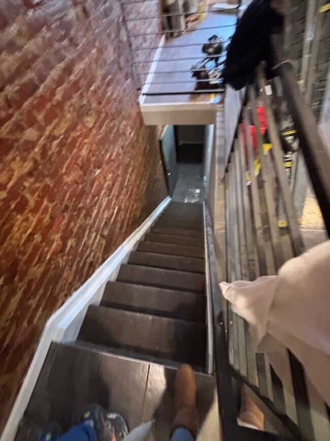 Photo - 1919 E Thayer St Unit 2nd Floor