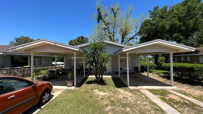 Building Photo - Cozy Renovated 2BR / 1BA in Downtown Clermont – Prime Location