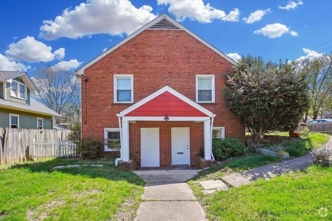 Building Photo - 7717 Carroll Ave Unit #2 Rental