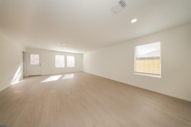 Photo - 9116 SW 20th St