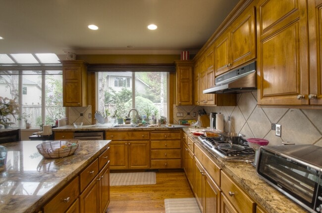 Photo - 1006 270th Ct SE