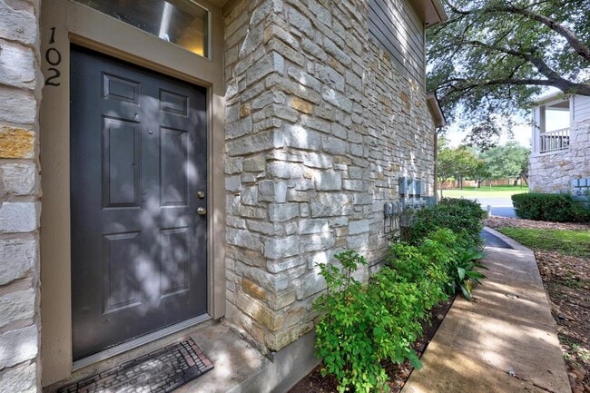 Photo - 7501 Shadowridge Run Unit 102