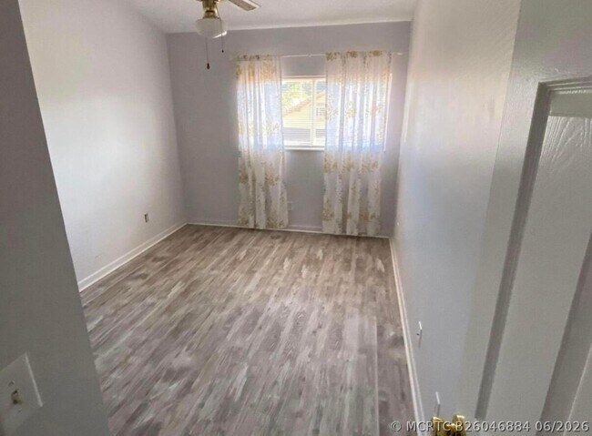 371 Maplecrest Cir