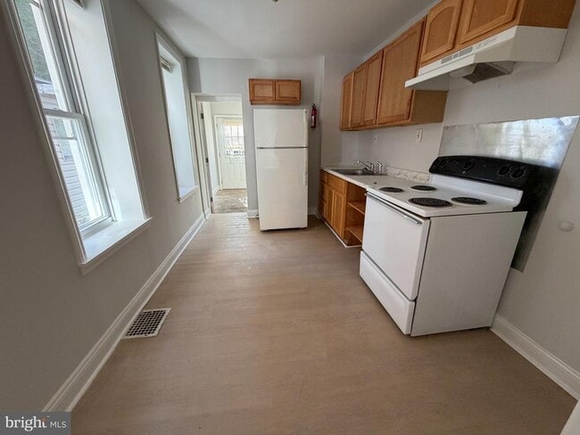 Photo - 1026 Bennett St