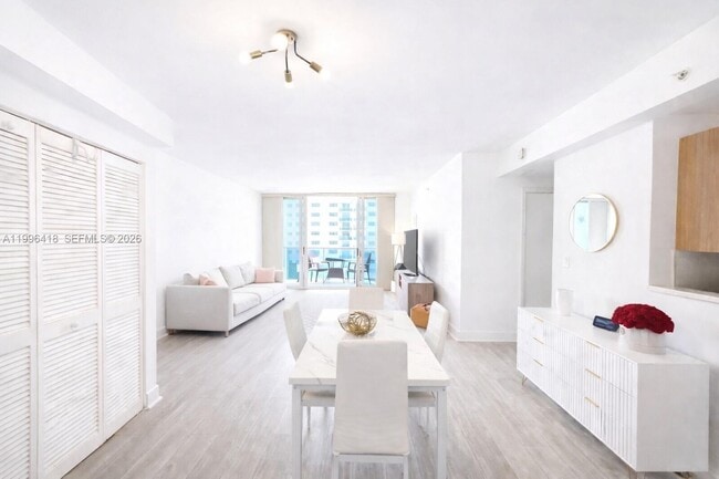 Photo - 7501 E Treasure Dr Unit 7L