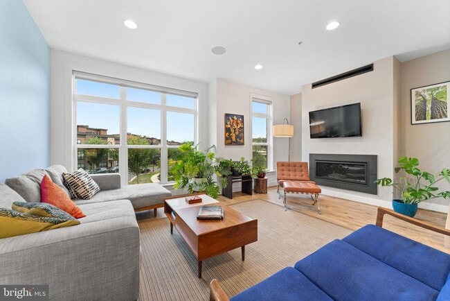 Photo - 3533 Bellflower Ln