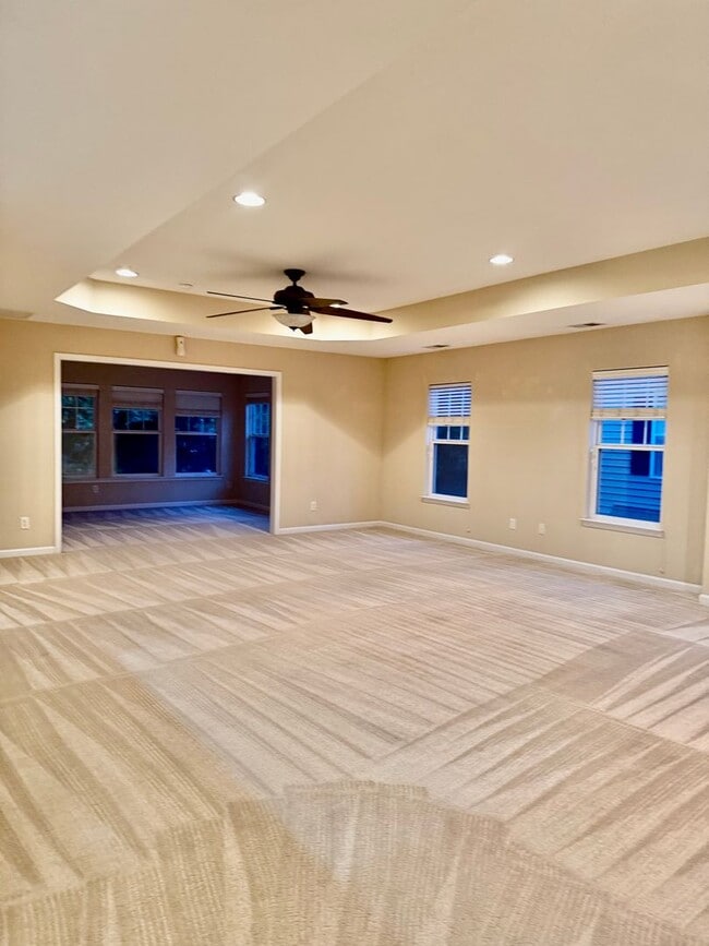 949 Turtle Pond Ln
