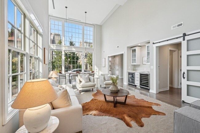 Photo - 100 Normandy Ave Unidad TH79