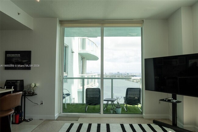Photo - 1900 N Bayshore Dr Unit 3003