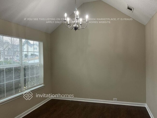 Photo - 6942 Foxmoor Way