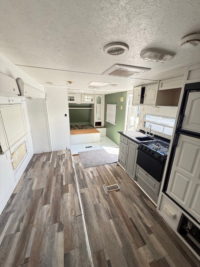 Photo - 622 N Beach St