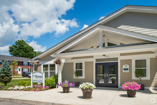 Office/Resident Lounge - The Fairways Rental