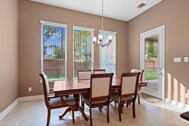 Building Photo - 10602 Comeaux Ln