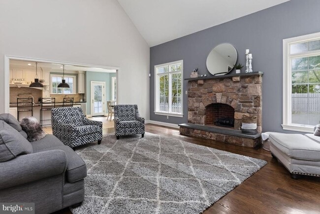 Photo - 1424 Evans Rd