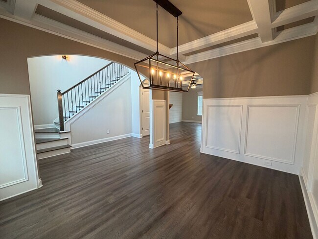 3500 Hilltop Trl
