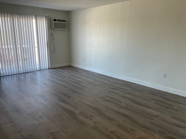 Photo - 227 West St Unidad 2