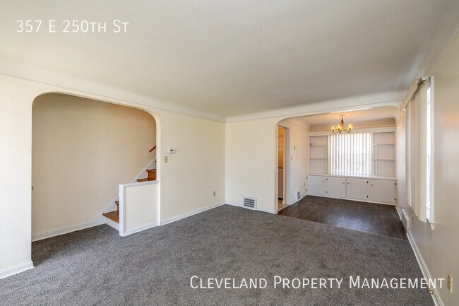 Photo - Beautiful Euclid Duplex