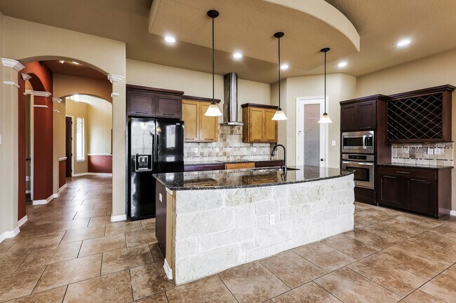 Photo - 4 bedrooms, 2,049 square foot only 7.5 mil...