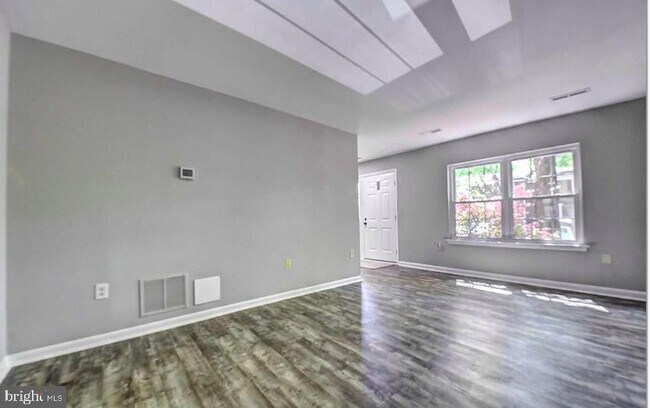 Photo - 2226 Gunsmith Square