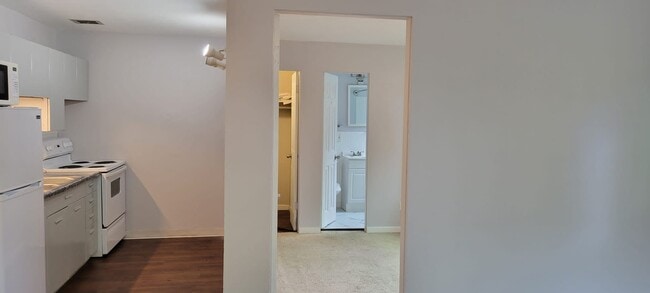 Photo - Rue de Paris Apartments