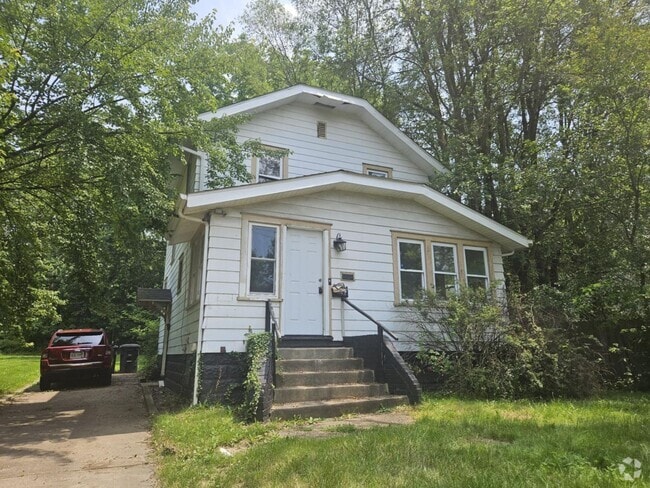 Building Photo - 669 Inman St Unit 669 Inman St A Rental
