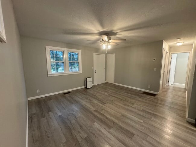 Photo - 6440 Highway 135 NE Unidad Duplex A