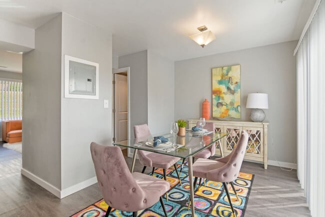 Fairway Ridge Apartments and Townhomes