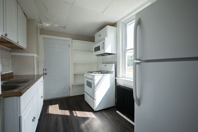 Building Photo - 1009 12th St NW Unit 3