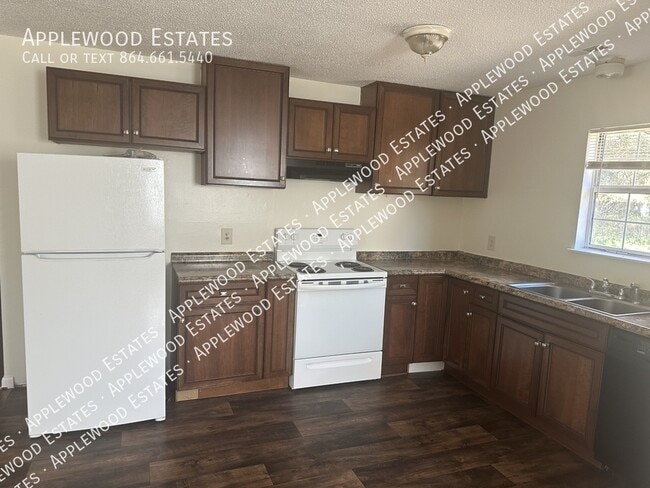 Photo - 218 Donavon Dr