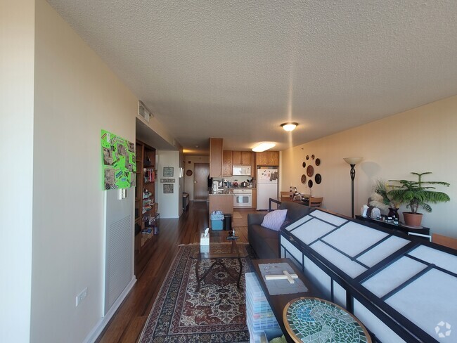 Building Photo - 9655 Woods Dr Unit 1404 Rental