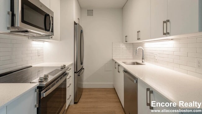72 Staniford St Unit 3215