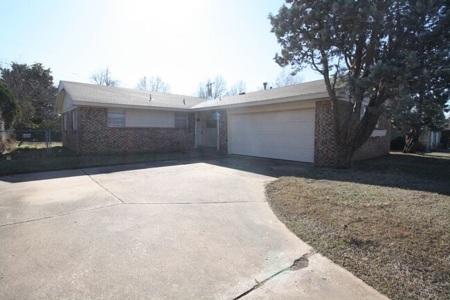 Building Photo - Adorable 3 bed in Midwest City