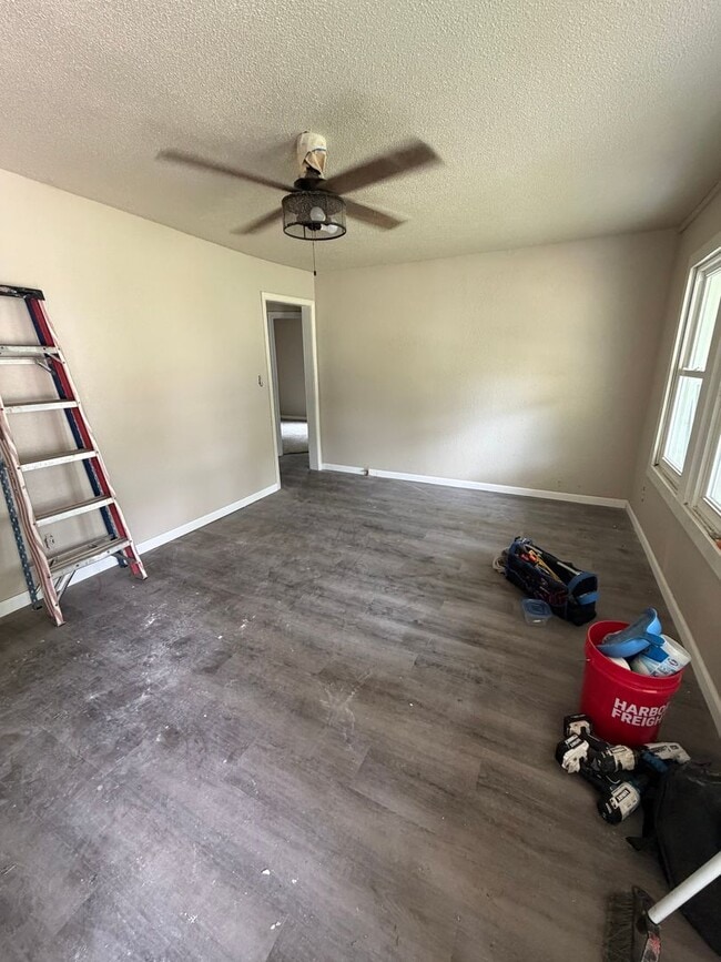Photo - 1108 N NW