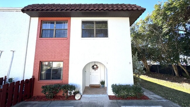 Building Photo - 910 Big Tree Rd