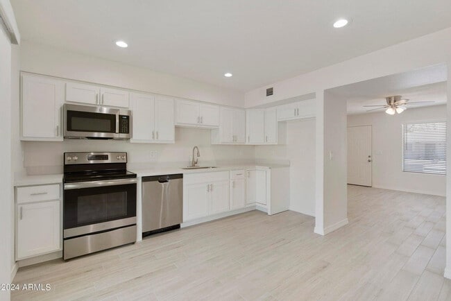 Photo - 3316 E Helena Dr