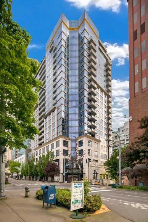 Cristalla - Studio - Cristalla - Studio Condo Unit 706