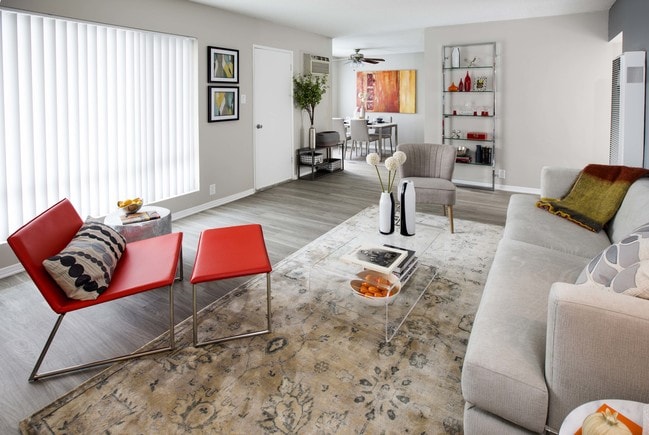 Photo - Emerald Hills