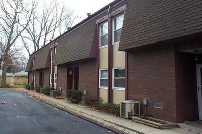 Building Photo - 862 Gaylord Grove Rd Rental