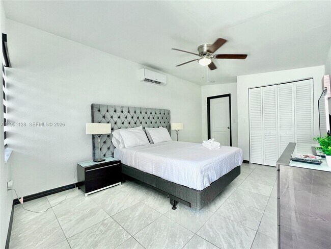 Photo - 2608 NW 26th St Unidad 2