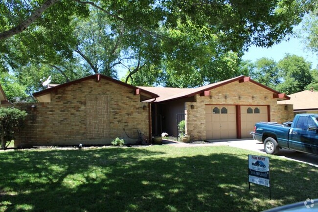 Building Photo - 1707 Timber Oak St Rental