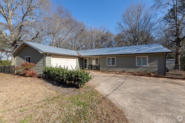Building Photo - 148 VFW Dr Rental